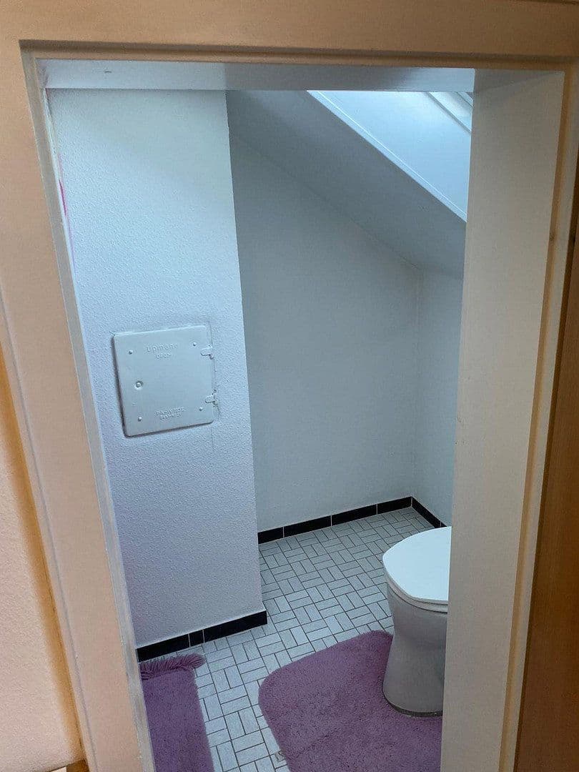 Prenájom bytu 2-izbový 85 m², Feldbergstr. 1, Keltern, Bádensko-Wurttembersko Prenájom bytu 2-izbový 85 m², Feldbergstr. 1, Keltern, Bádensko-Wurttembersko