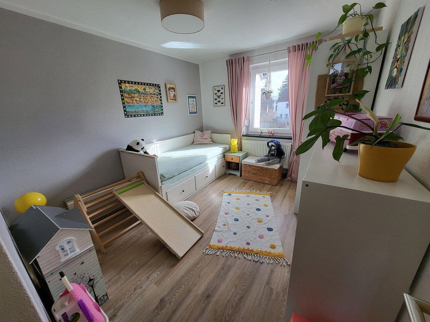 Prenájom domu 125 m², pozemek 252 m², Eschenweg 31, Hildesheim, Dolné Sasko Prenájom domu 125 m², pozemek 252 m², Eschenweg 31, Hildesheim, Dolné Sasko