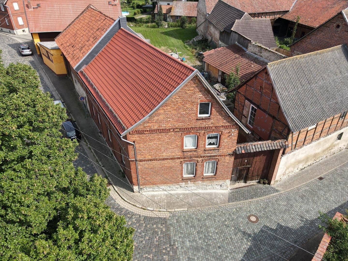 Predaj domu 2.480 m², pozemek 6.908 m², Pegau, Sasko Predaj domu 2.480 m², pozemek 6.908 m², Pegau, Sasko