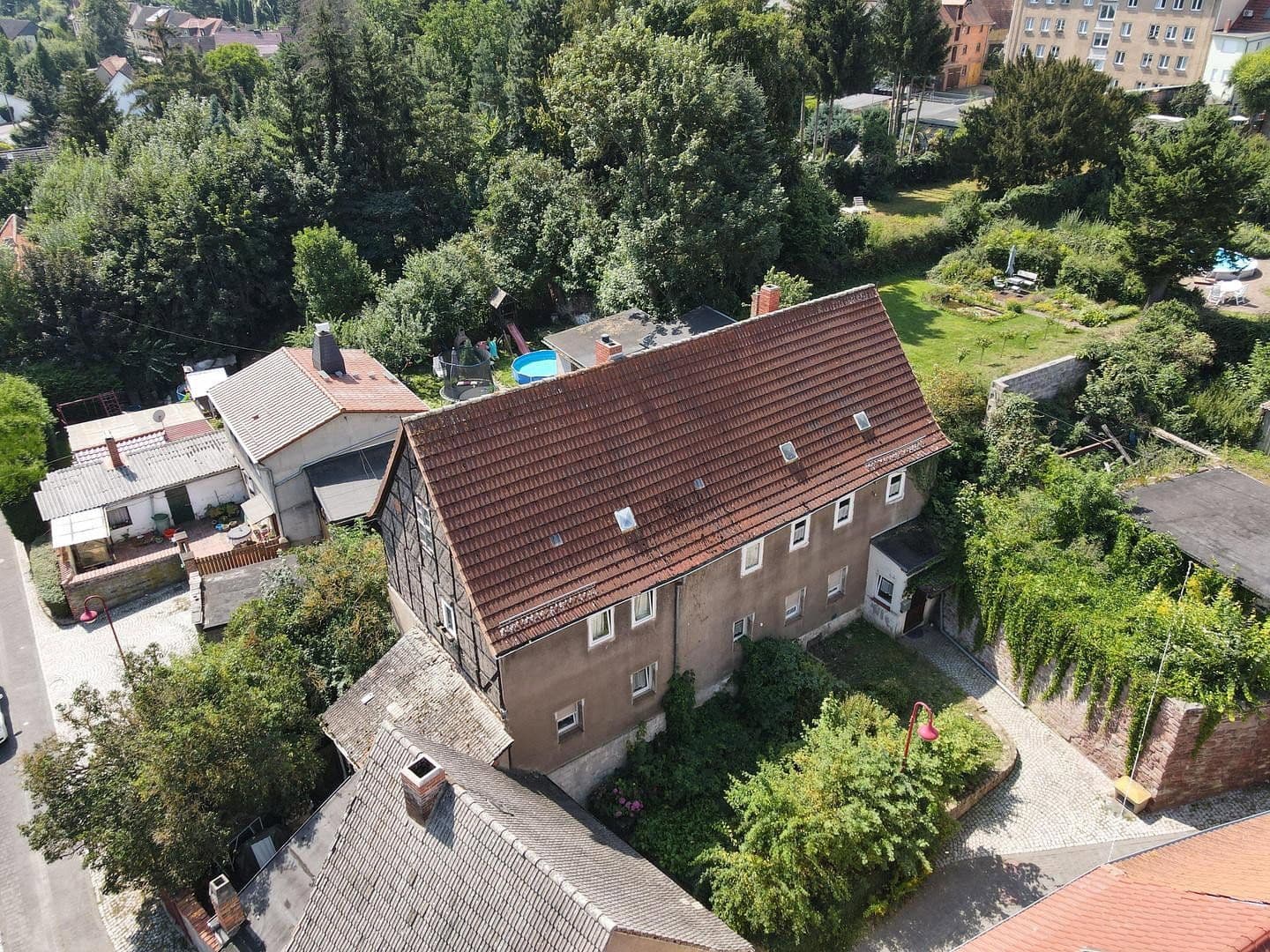 Predaj domu 2.480 m², pozemek 6.908 m², Pegau, Sasko Predaj domu 2.480 m², pozemek 6.908 m², Pegau, Sasko