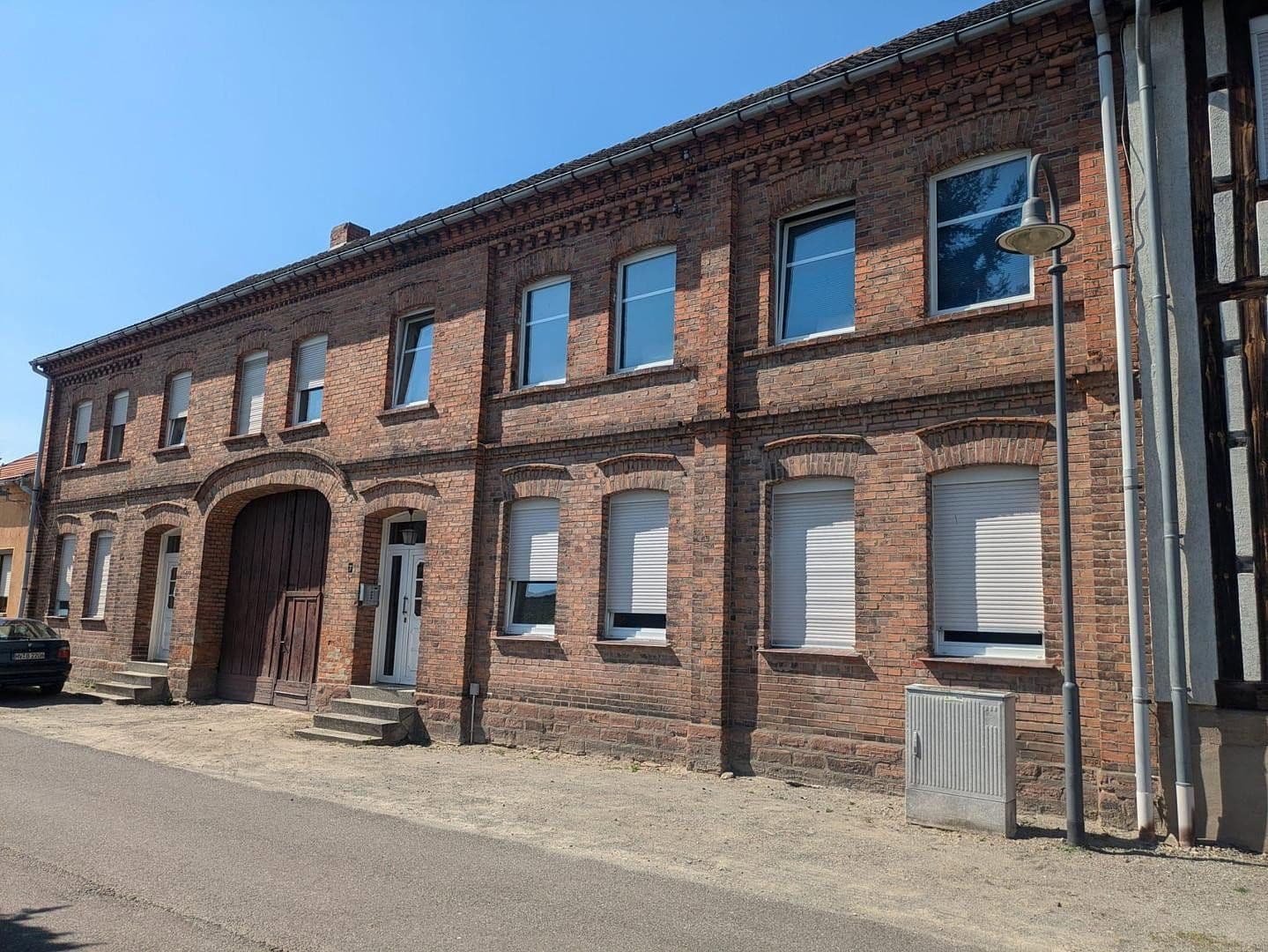 Predaj domu 2.480 m², pozemek 6.908 m², Pegau, Sasko Predaj domu 2.480 m², pozemek 6.908 m², Pegau, Sasko