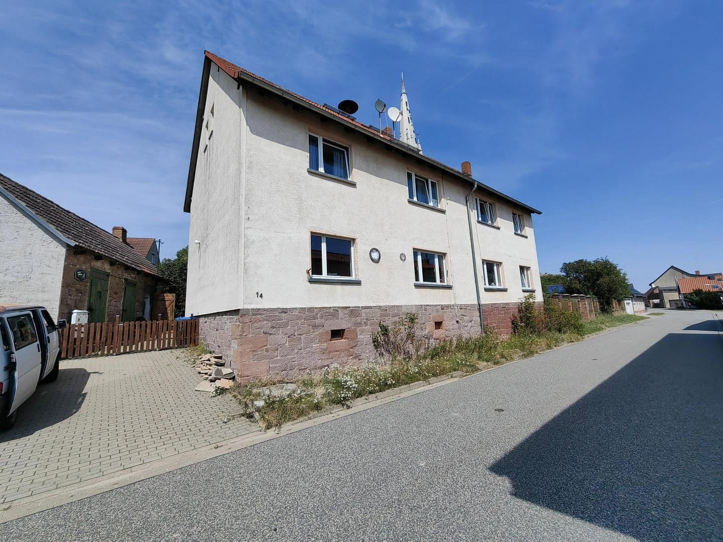 Predaj domu 2.480 m², pozemek 6.908 m², Pegau, Sasko Predaj domu 2.480 m², pozemek 6.908 m², Pegau, Sasko