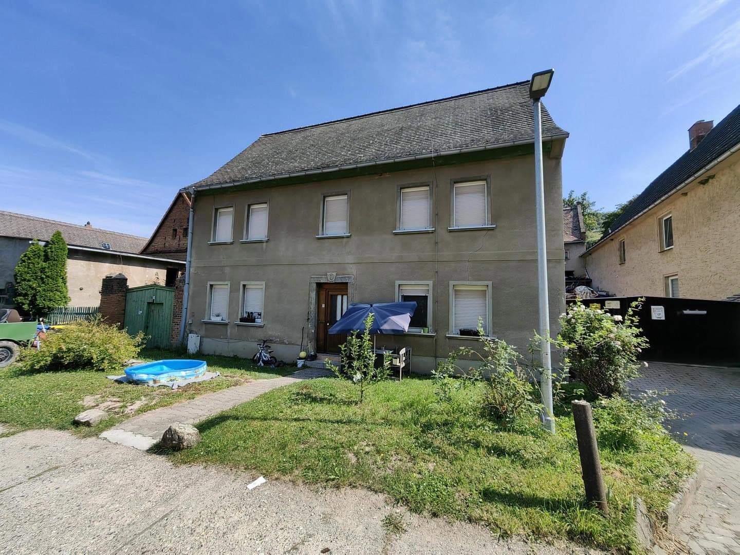 Predaj domu 2.480 m², pozemek 6.908 m², Pegau, Sasko Predaj domu 2.480 m², pozemek 6.908 m², Pegau, Sasko