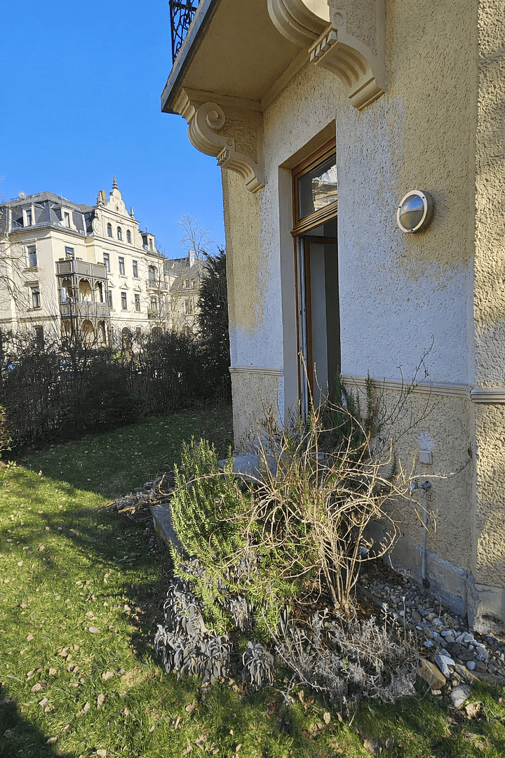 Prenájom bytu 146 m², Dresden, Sasko Prenájom bytu 146 m², Dresden, Sasko