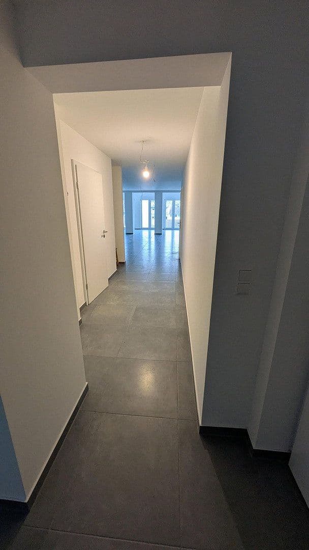 Prenájom bytu 3-izbový 115 m², Gymnasiumstraße 79, Pforzheim, Bádensko-Wurttembersko Prenájom bytu 3-izbový 115 m², Gymnasiumstraße 79, Pforzheim, Bádensko-Wurttembersko