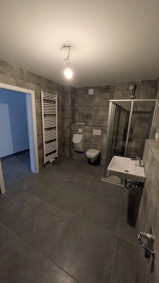 Prenájom bytu 3-izbový 115 m², Gymnasiumstraße 79, Pforzheim, Bádensko-Wurttembersko Prenájom bytu 3-izbový 115 m², Gymnasiumstraße 79, Pforzheim, Bádensko-Wurttembersko