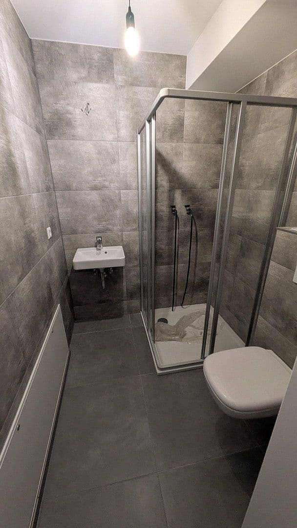 Prenájom bytu 3-izbový 115 m², Gymnasiumstraße 79, Pforzheim, Bádensko-Wurttembersko Prenájom bytu 3-izbový 115 m², Gymnasiumstraße 79, Pforzheim, Bádensko-Wurttembersko