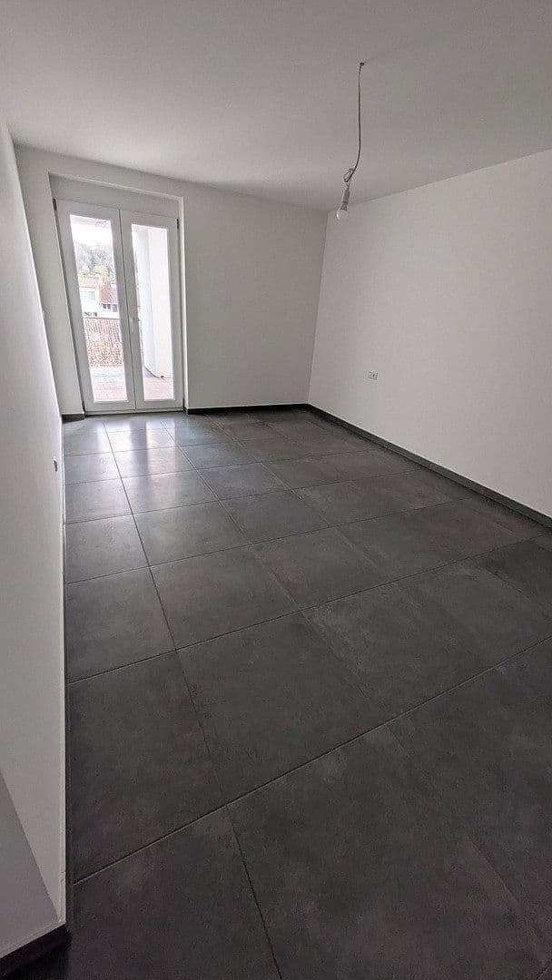 Prenájom bytu 3-izbový 115 m², Gymnasiumstraße 79, Pforzheim, Bádensko-Wurttembersko Prenájom bytu 3-izbový 115 m², Gymnasiumstraße 79, Pforzheim, Bádensko-Wurttembersko