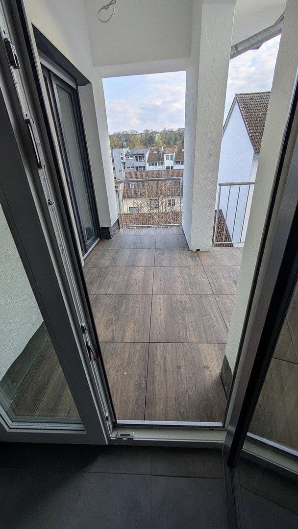 Prenájom bytu 3-izbový 115 m², Gymnasiumstraße 79, Pforzheim, Bádensko-Wurttembersko Prenájom bytu 3-izbový 115 m², Gymnasiumstraße 79, Pforzheim, Bádensko-Wurttembersko