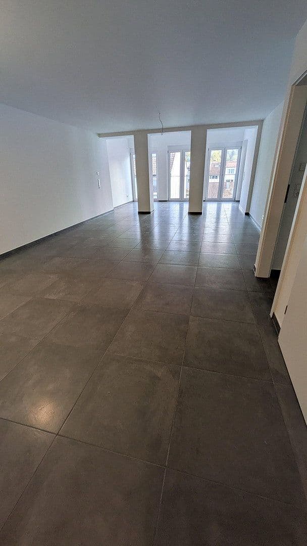 Prenájom bytu 3-izbový 115 m², Gymnasiumstraße 79, Pforzheim, Bádensko-Wurttembersko Prenájom bytu 3-izbový 115 m², Gymnasiumstraße 79, Pforzheim, Bádensko-Wurttembersko