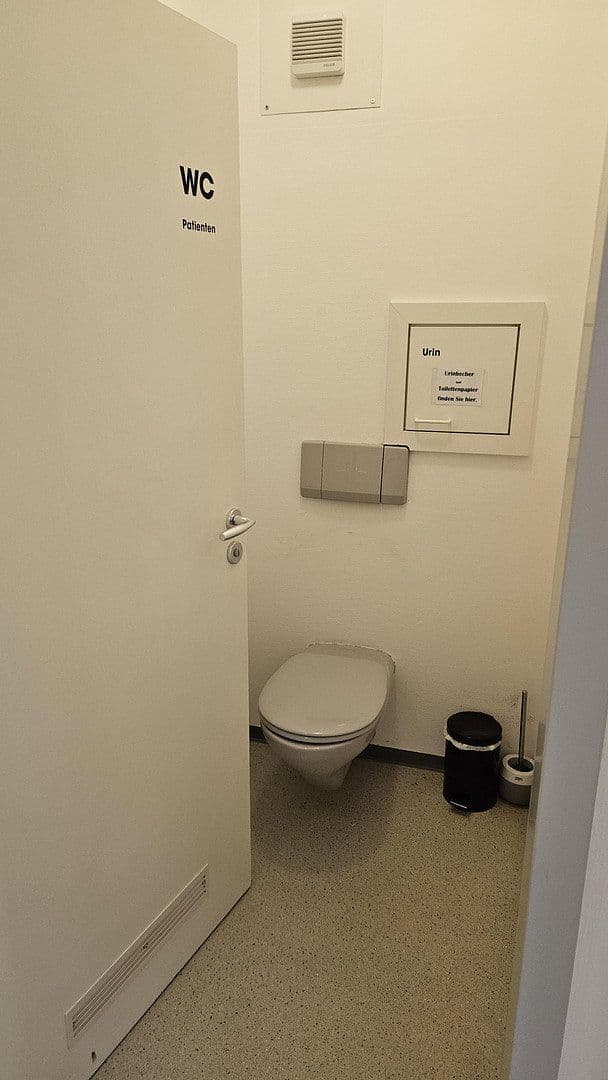 Prenájom kancelárie 137 m², Sepp-Straßberger-Str. 18, Kolbermoor, Bavorsko Prenájom kancelárie 137 m², Sepp-Straßberger-Str. 18, Kolbermoor, Bavorsko