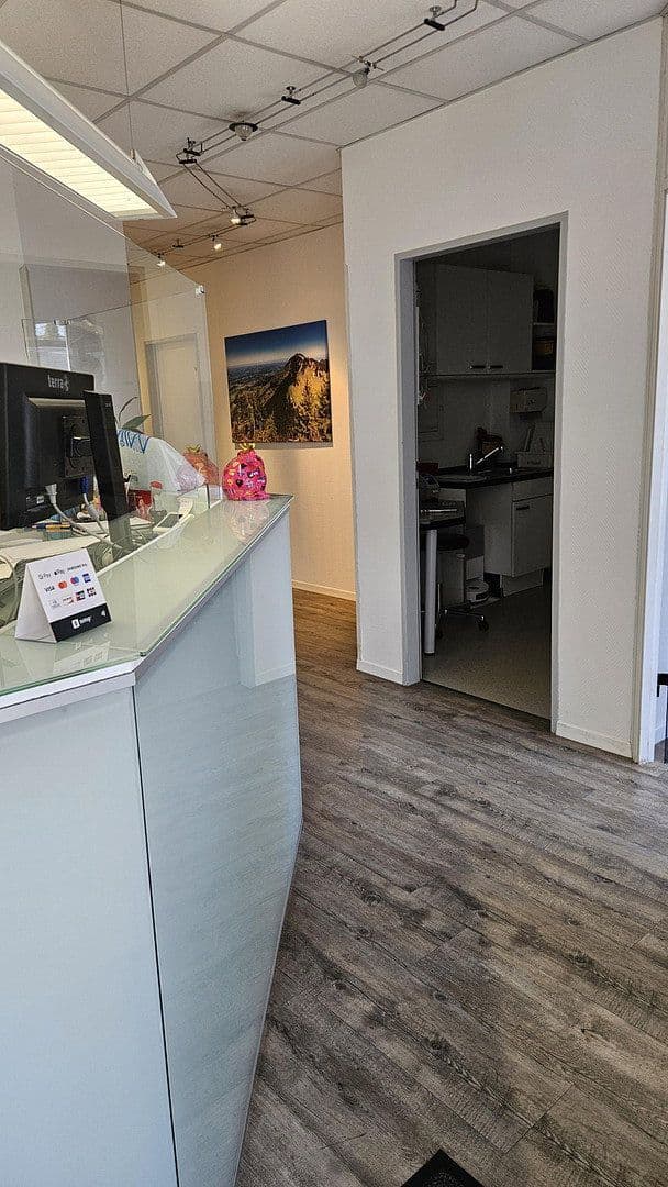 Prenájom kancelárie 137 m², Sepp-Straßberger-Str. 18, Kolbermoor, Bavorsko Prenájom kancelárie 137 m², Sepp-Straßberger-Str. 18, Kolbermoor, Bavorsko