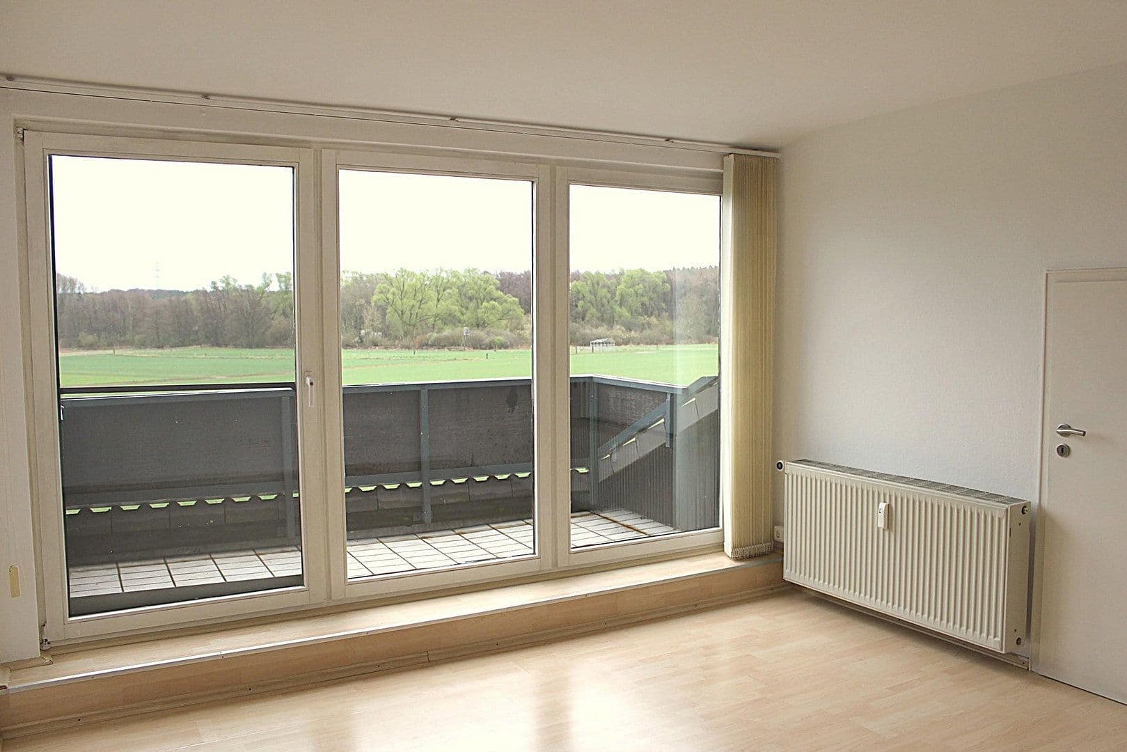 Predaj domu 300 m², pozemek 652 m², Dietzenbach, Hesensko Predaj domu 300 m², pozemek 652 m², Dietzenbach, Hesensko