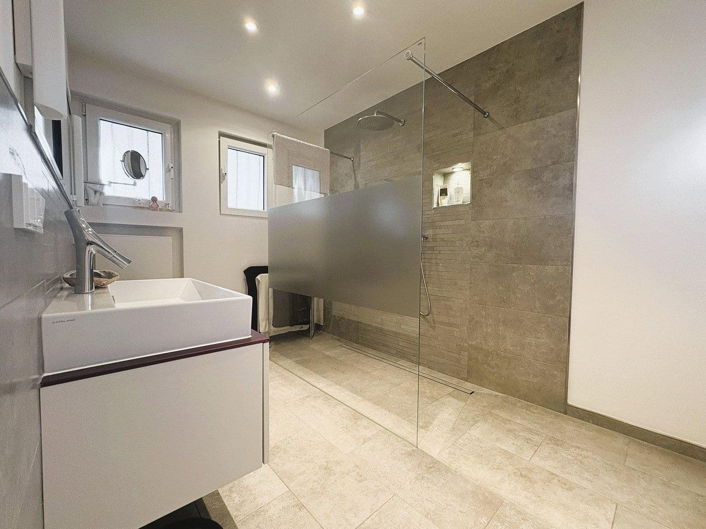 Predaj domu 300 m², pozemek 652 m², Dietzenbach, Hesensko Predaj domu 300 m², pozemek 652 m², Dietzenbach, Hesensko