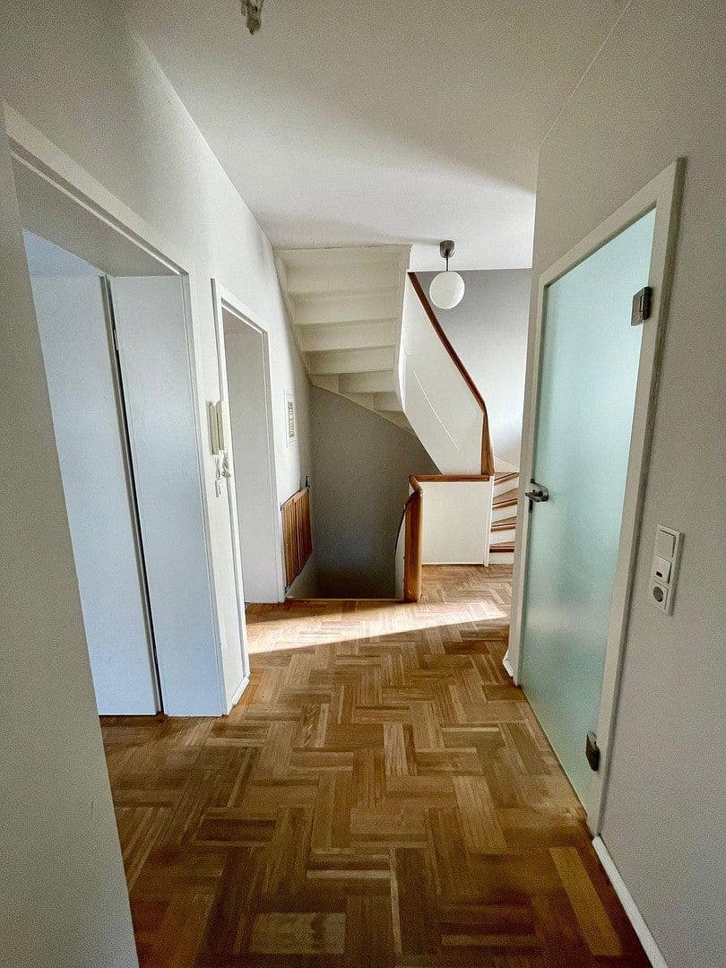 Predaj domu 199 m², pozemek 770 m², Luxemburger Str. 308, Hürth, Severné Porýnie - Westfálsko Predaj domu 199 m², pozemek 770 m², Luxemburger Str. 308, Hürth, Severné Porýnie - Westfálsko