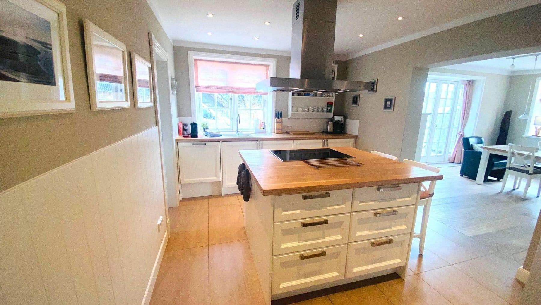 Predaj domu 127 m², pozemek 866 m², Triibergem 55b, Utersum, Šlezvicko-Holštajnsko Predaj domu 127 m², pozemek 866 m², Triibergem 55b, Utersum, Šlezvicko-Holštajnsko