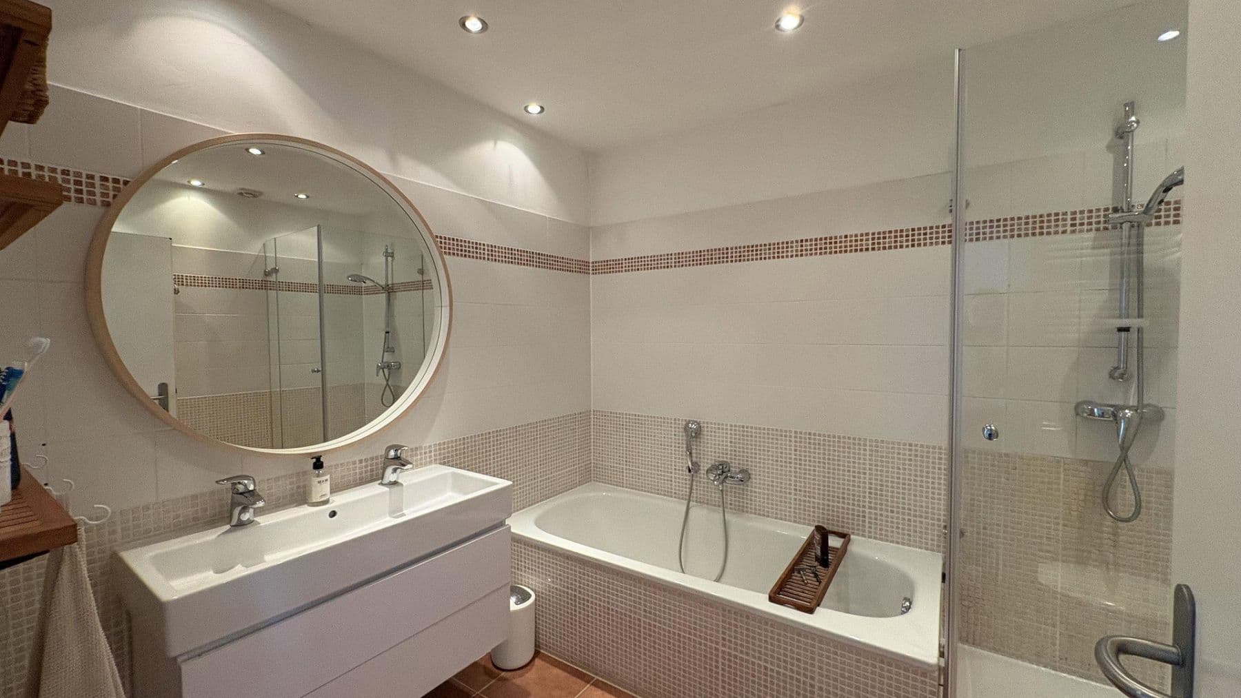 Predaj domu 177 m², pozemek 501 m², Hamburg, Hamburg Predaj domu 177 m², pozemek 501 m², Hamburg, Hamburg