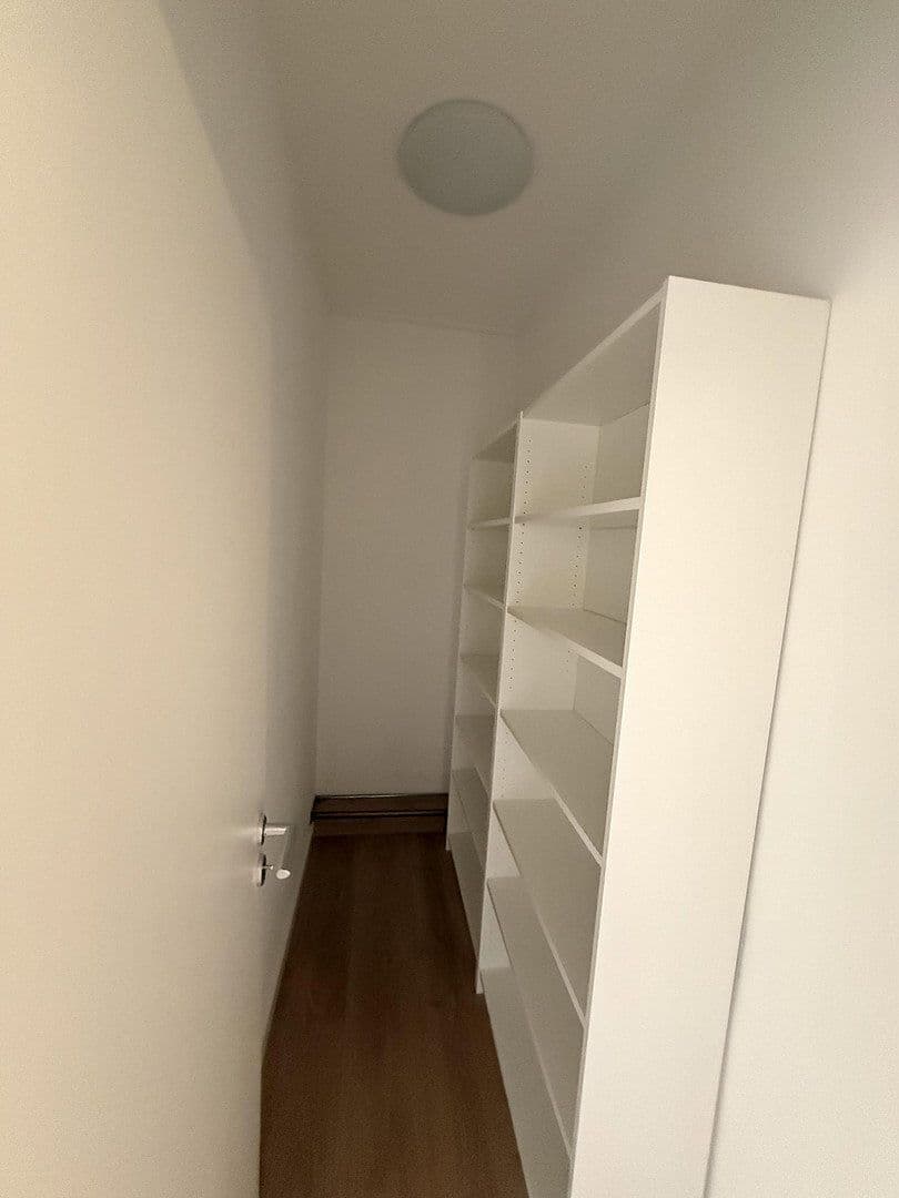 Predaj domu 142 m², pozemek 179 m², Alleestraße 85, Flörsheim, Hesensko Predaj domu 142 m², pozemek 179 m², Alleestraße 85, Flörsheim, Hesensko