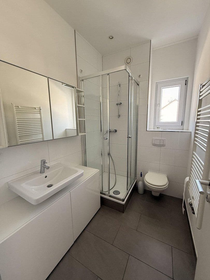 Predaj domu 142 m², pozemek 179 m², Alleestraße 85, Flörsheim, Hesensko Predaj domu 142 m², pozemek 179 m², Alleestraße 85, Flörsheim, Hesensko