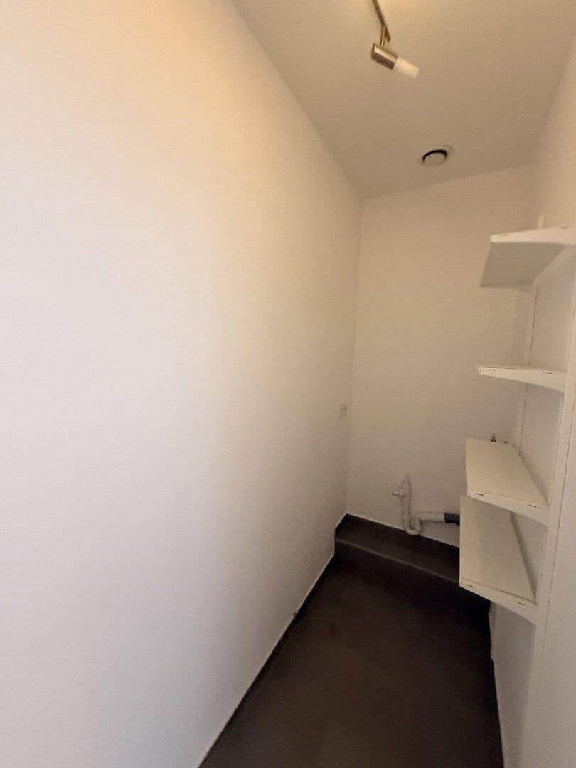 Predaj domu 142 m², pozemek 179 m², Alleestraße 85, Flörsheim, Hesensko Predaj domu 142 m², pozemek 179 m², Alleestraße 85, Flörsheim, Hesensko