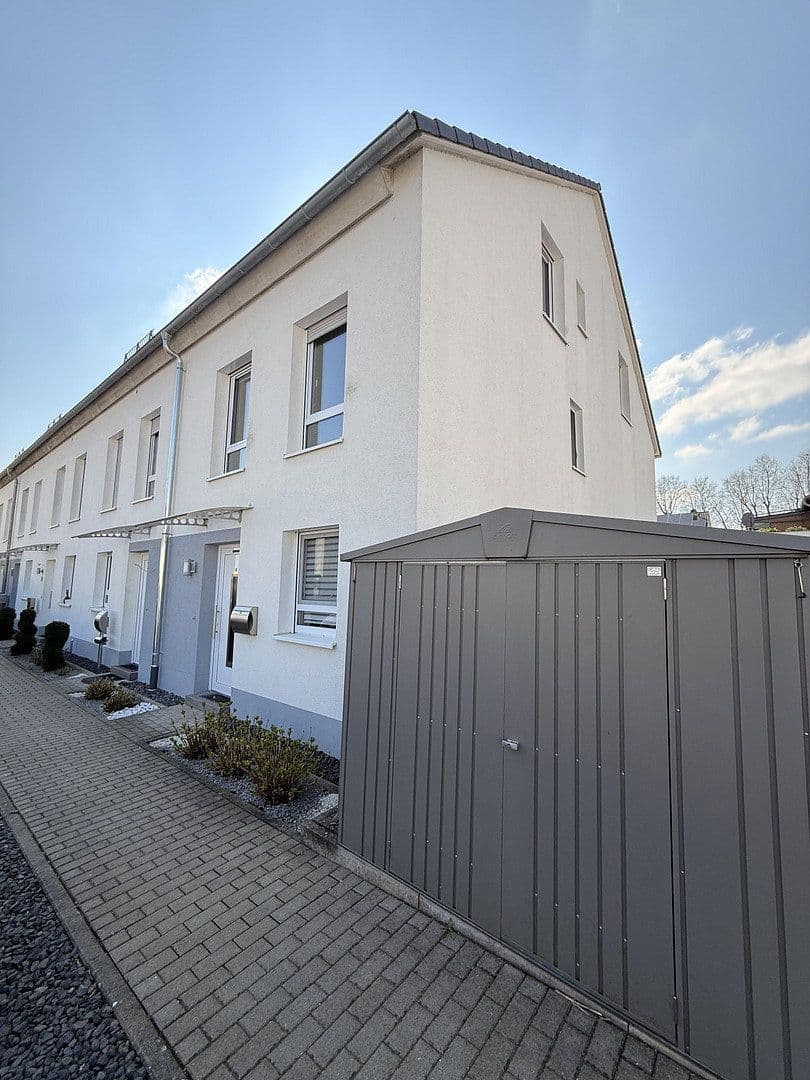 Predaj domu 142 m², pozemek 179 m², Alleestraße 85, Flörsheim, Hesensko Predaj domu 142 m², pozemek 179 m², Alleestraße 85, Flörsheim, Hesensko