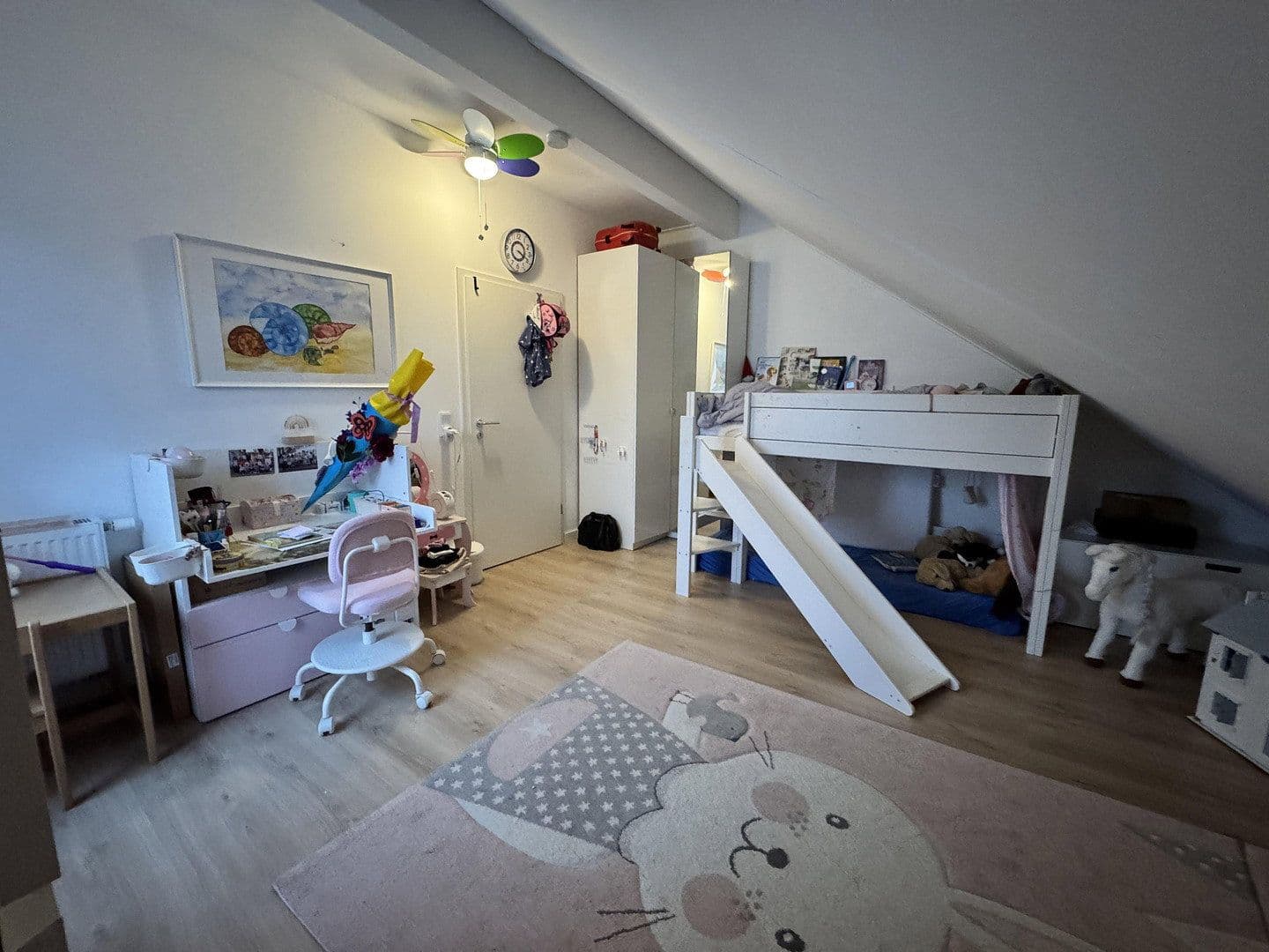 Predaj domu 142 m², pozemek 179 m², Alleestraße 85, Flörsheim, Hesensko Predaj domu 142 m², pozemek 179 m², Alleestraße 85, Flörsheim, Hesensko