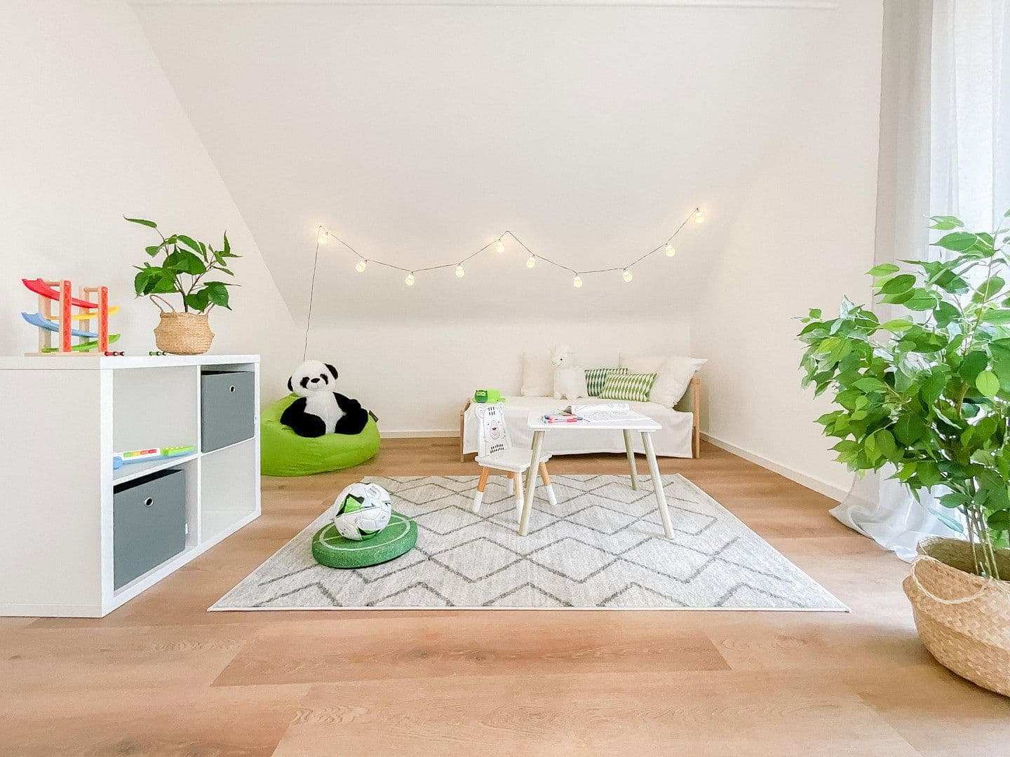 Predaj domu 142 m², pozemek 470 m², Hamburg, Hamburg Predaj domu 142 m², pozemek 470 m², Hamburg, Hamburg