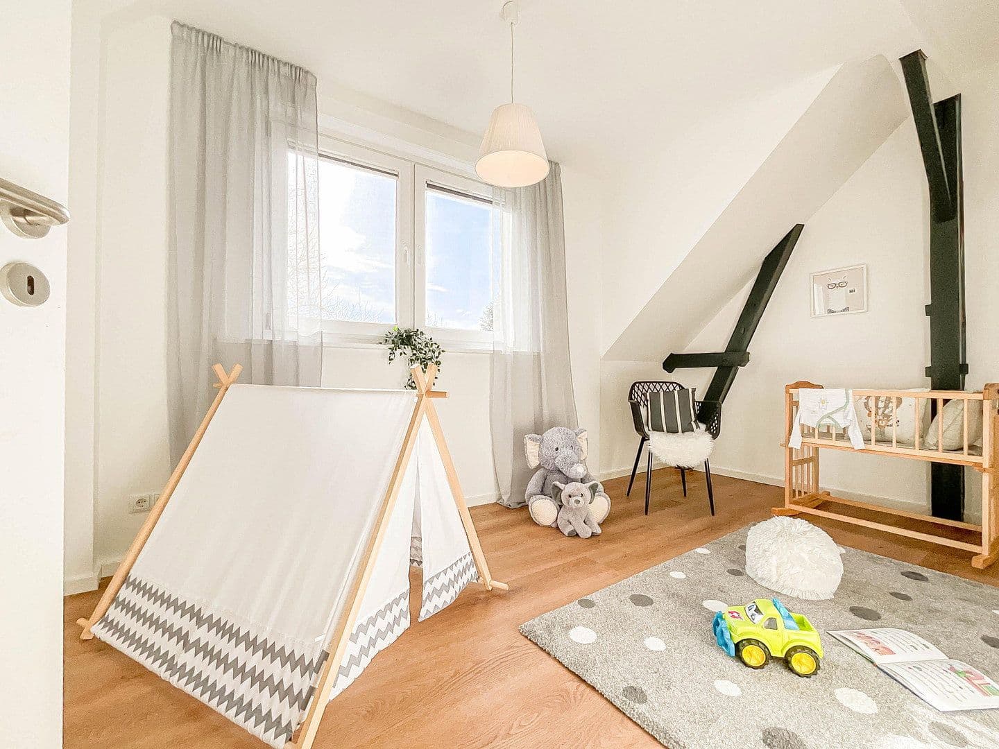 Predaj domu 142 m², pozemek 470 m², Hamburg, Hamburg Predaj domu 142 m², pozemek 470 m², Hamburg, Hamburg