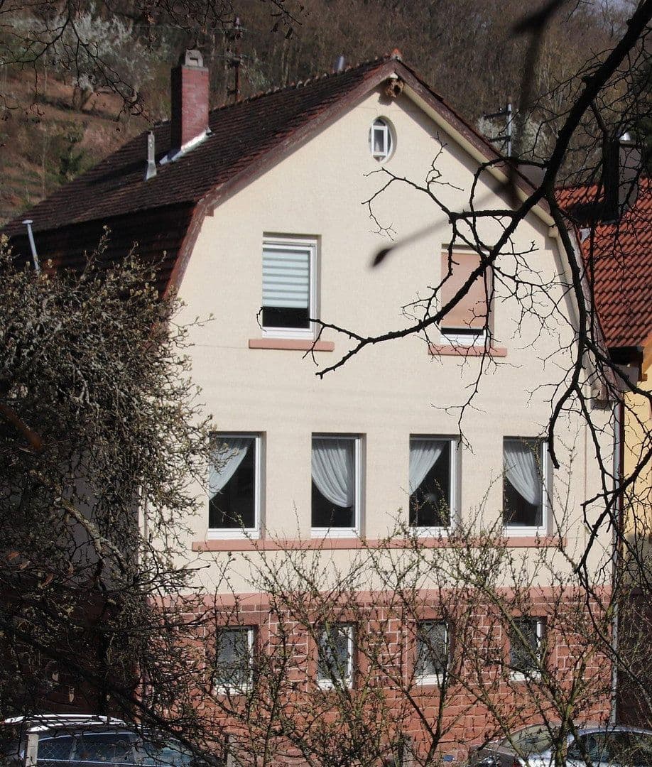 Predaj domu 140 m², pozemek 310 m², Lambrecht, Porýnie-Falcko Predaj domu 140 m², pozemek 310 m², Lambrecht, Porýnie-Falcko