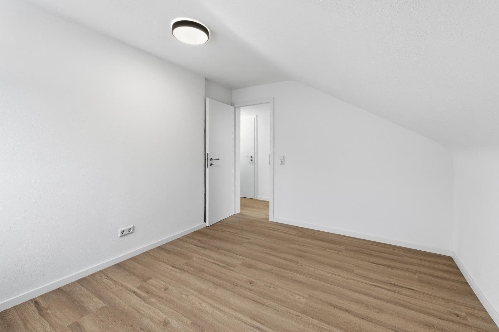 Predaj bytu 2-izbový 34 m², Nordbahnhofstraße, Stuttgart, Bádensko-Wurttembersko Predaj bytu 2-izbový 34 m², Nordbahnhofstraße, Stuttgart, Bádensko-Wurttembersko