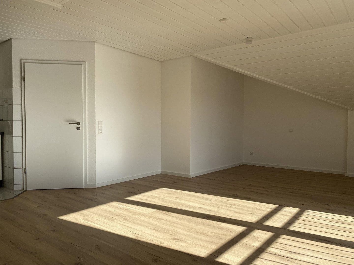 Prenájom bytu 1-izbový 39 m², Haßmersheim, Bádensko-Wurttembersko Prenájom bytu 1-izbový 39 m², Haßmersheim, Bádensko-Wurttembersko