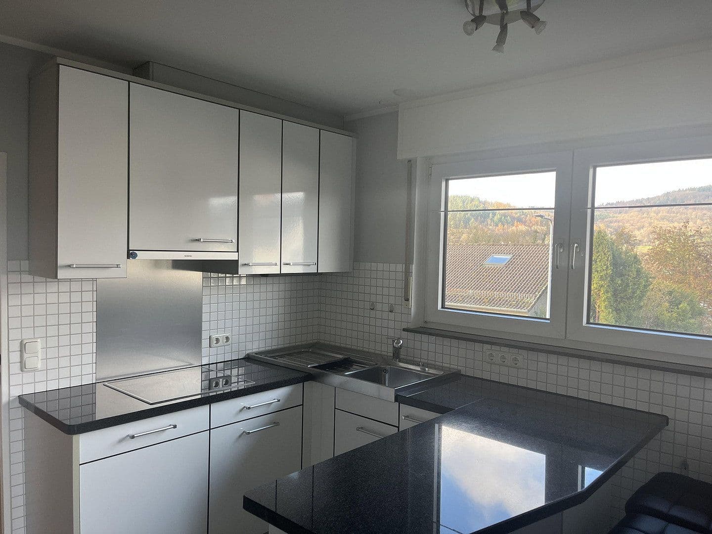 Prenájom bytu 3-izbový 130 m², Kelkheim (Taunus), Hesensko Prenájom bytu 3-izbový 130 m², Kelkheim (Taunus), Hesensko