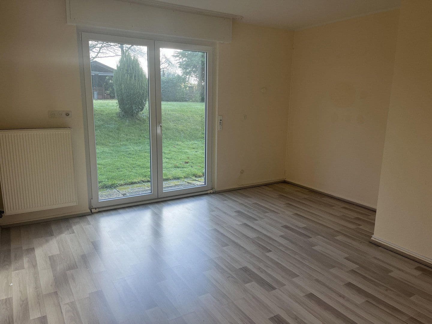 Prenájom bytu 3-izbový 130 m², Kelkheim (Taunus), Hesensko Prenájom bytu 3-izbový 130 m², Kelkheim (Taunus), Hesensko