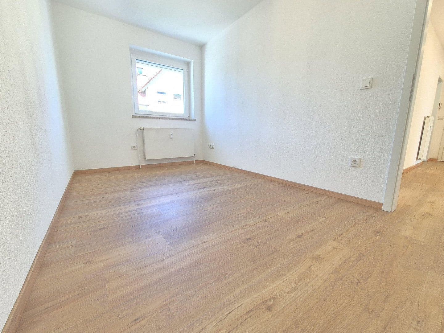 Prenájom bytu 3-izbový 74 m², Ergolding, Bavorsko Prenájom bytu 3-izbový 74 m², Ergolding, Bavorsko