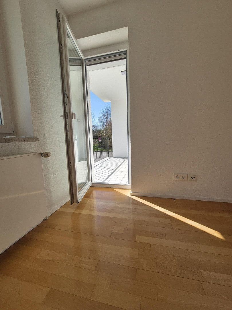 Prenájom bytu 3-izbový 74 m², Ergolding, Bavorsko Prenájom bytu 3-izbový 74 m², Ergolding, Bavorsko