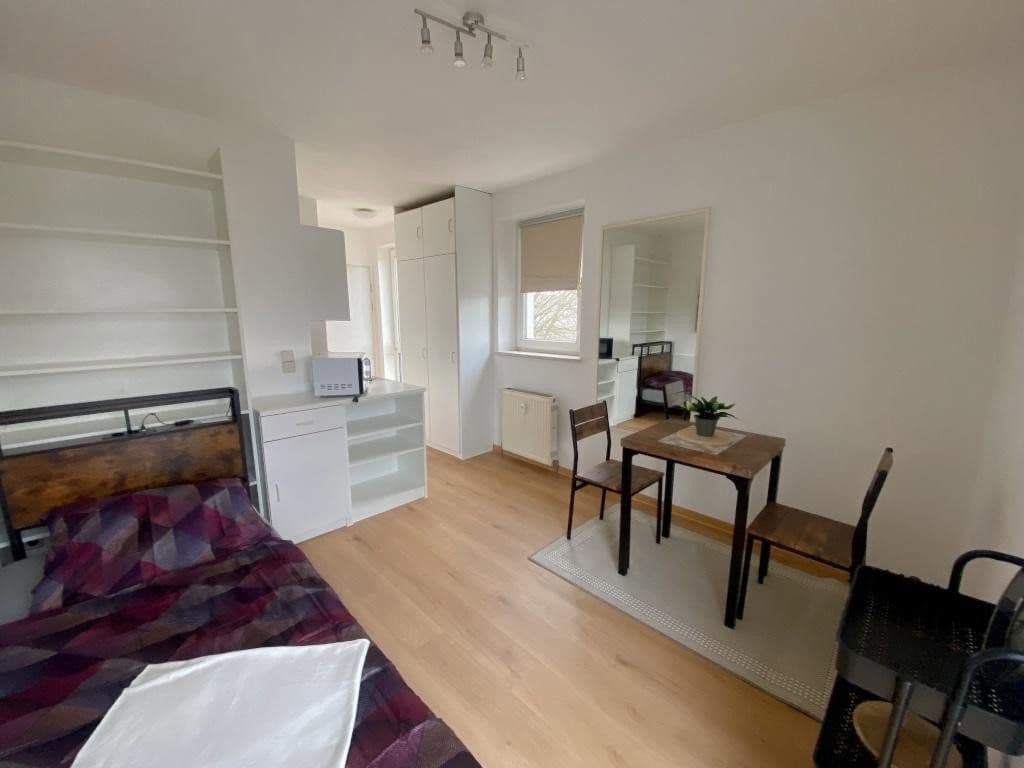 Prenájom bytu 1-izbový 20 m², Johann-Hösl-Str. 6, Regensburg, Bavorsko Prenájom bytu 1-izbový 20 m², Johann-Hösl-Str. 6, Regensburg, Bavorsko