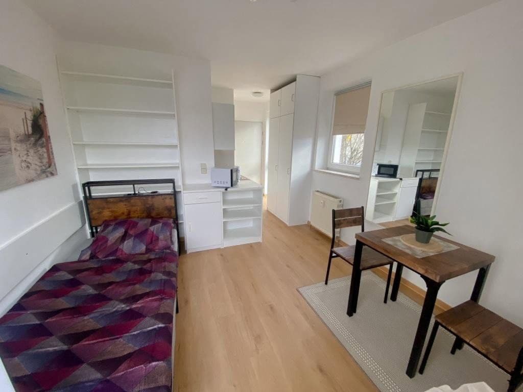 Prenájom bytu 1-izbový 20 m², Johann-Hösl-Str. 6, Regensburg, Bavorsko Prenájom bytu 1-izbový 20 m², Johann-Hösl-Str. 6, Regensburg, Bavorsko