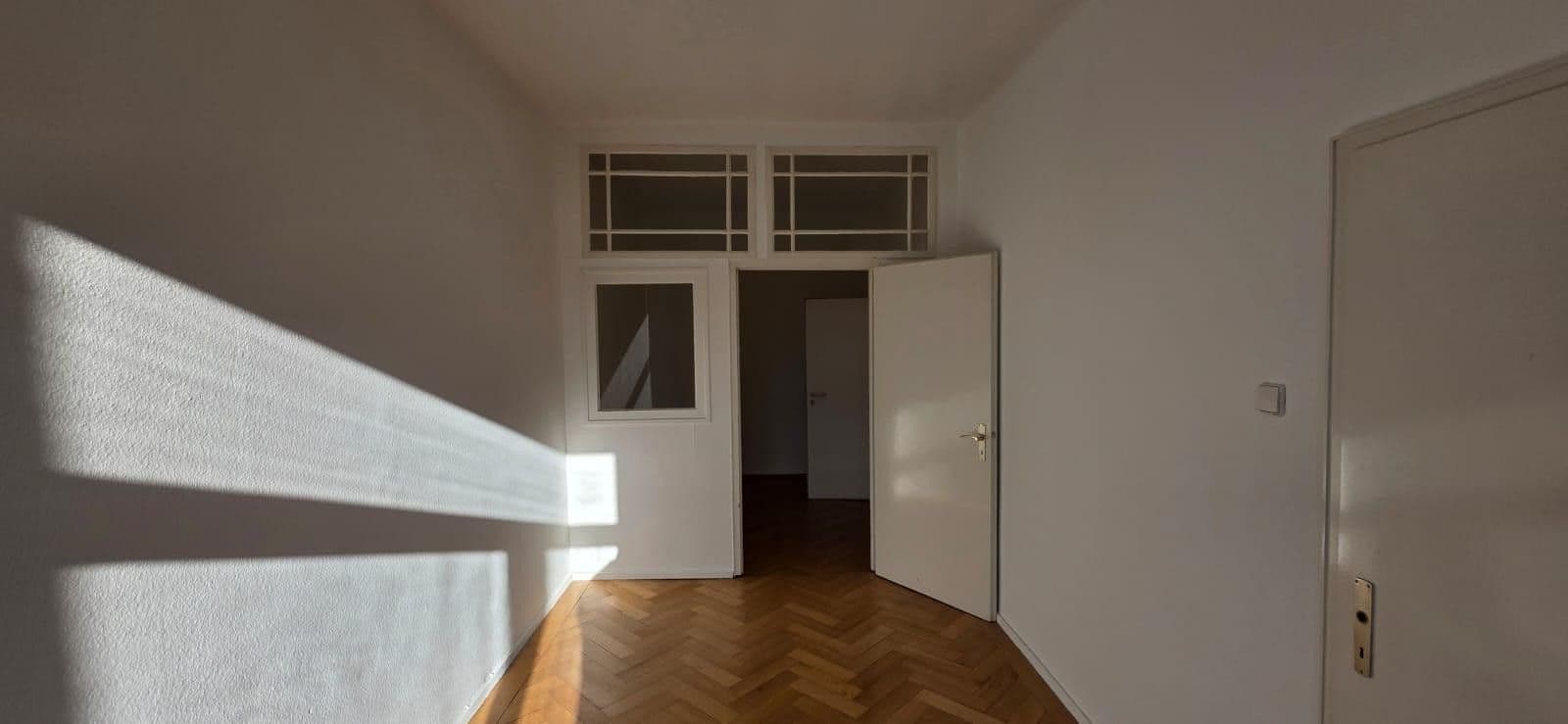 Prenájom kancelárie 112 m², Stephanienstraße 88, Karlsruhe, Bádensko-Wurttembersko Prenájom kancelárie 112 m², Stephanienstraße 88, Karlsruhe, Bádensko-Wurttembersko