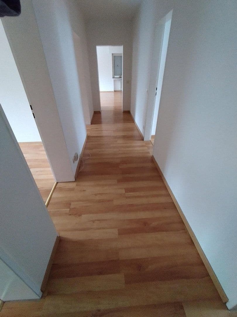Prenájom bytu 4-izbový 106 m², Kuhstr. 11b, Wachtberg, Severné Porýnie - Westfálsko Prenájom bytu 4-izbový 106 m², Kuhstr. 11b, Wachtberg, Severné Porýnie - Westfálsko