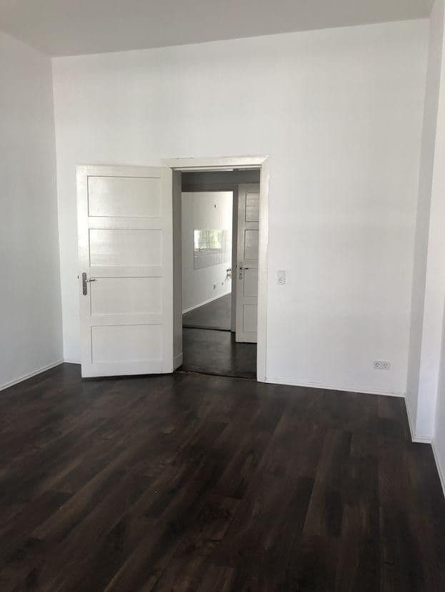 Prenájom bytu 4-izbový 105 m², Leipzigerstraße 19, Frankfurt Oder, Brandenbursko Prenájom bytu 4-izbový 105 m², Leipzigerstraße 19, Frankfurt Oder, Brandenbursko