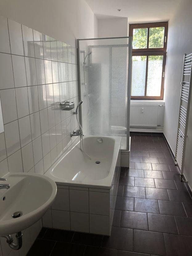 Prenájom bytu 4-izbový 105 m², Leipzigerstraße 19, Frankfurt Oder, Brandenbursko Prenájom bytu 4-izbový 105 m², Leipzigerstraße 19, Frankfurt Oder, Brandenbursko