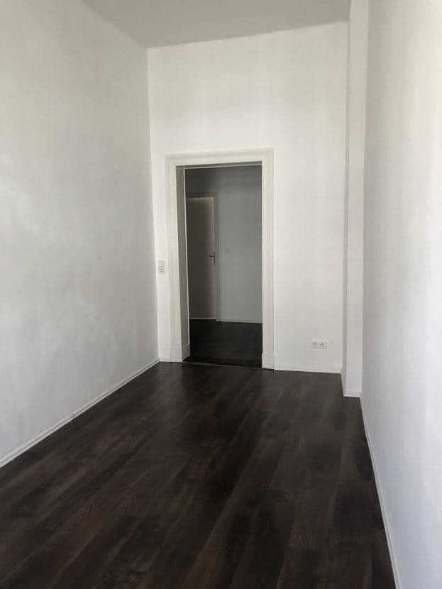 Prenájom bytu 4-izbový 105 m², Leipzigerstraße 19, Frankfurt Oder, Brandenbursko Prenájom bytu 4-izbový 105 m², Leipzigerstraße 19, Frankfurt Oder, Brandenbursko