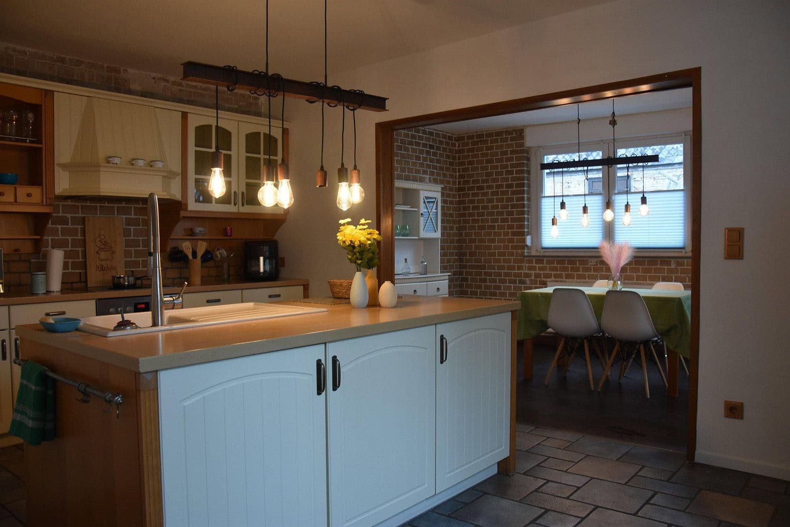 Predaj domu 152 m², pozemek 318 m², Offenbach, Hesensko Predaj domu 152 m², pozemek 318 m², Offenbach, Hesensko