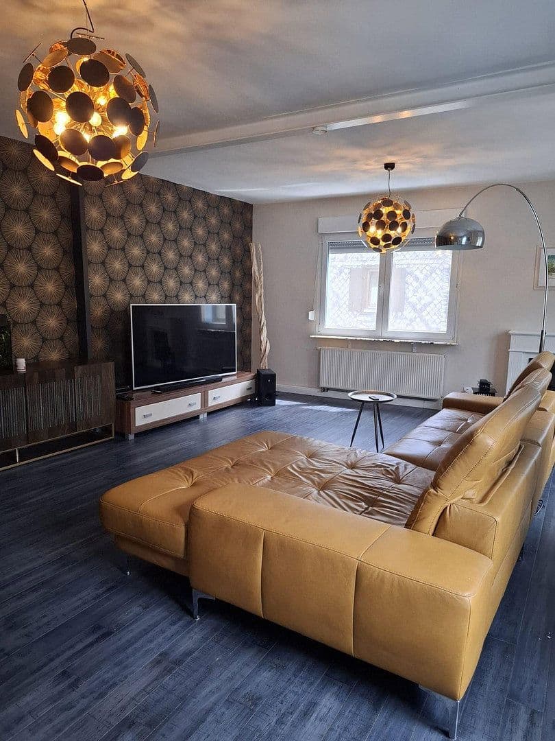 Predaj domu 152 m², pozemek 318 m², Offenbach, Hesensko Predaj domu 152 m², pozemek 318 m², Offenbach, Hesensko