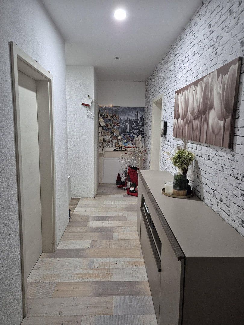 Predaj domu 140 m², pozemek 530 m², Winterbach, Bádensko-Wurttembersko Predaj domu 140 m², pozemek 530 m², Winterbach, Bádensko-Wurttembersko