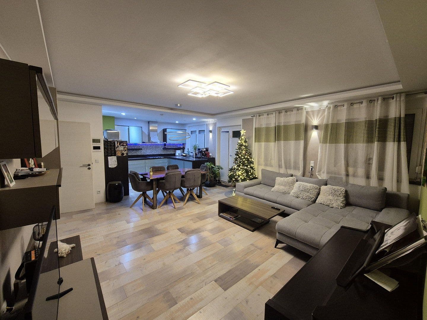 Predaj domu 140 m², pozemek 530 m², Winterbach, Bádensko-Wurttembersko Predaj domu 140 m², pozemek 530 m², Winterbach, Bádensko-Wurttembersko