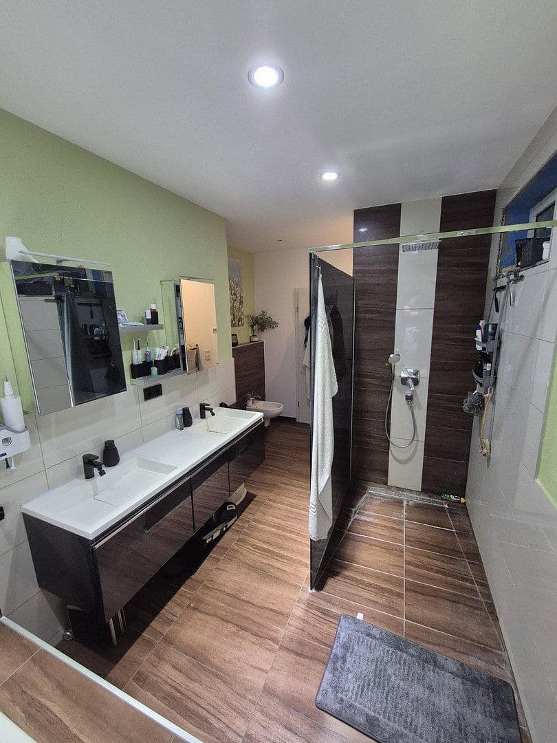 Predaj domu 140 m², pozemek 530 m², Winterbach, Bádensko-Wurttembersko Predaj domu 140 m², pozemek 530 m², Winterbach, Bádensko-Wurttembersko