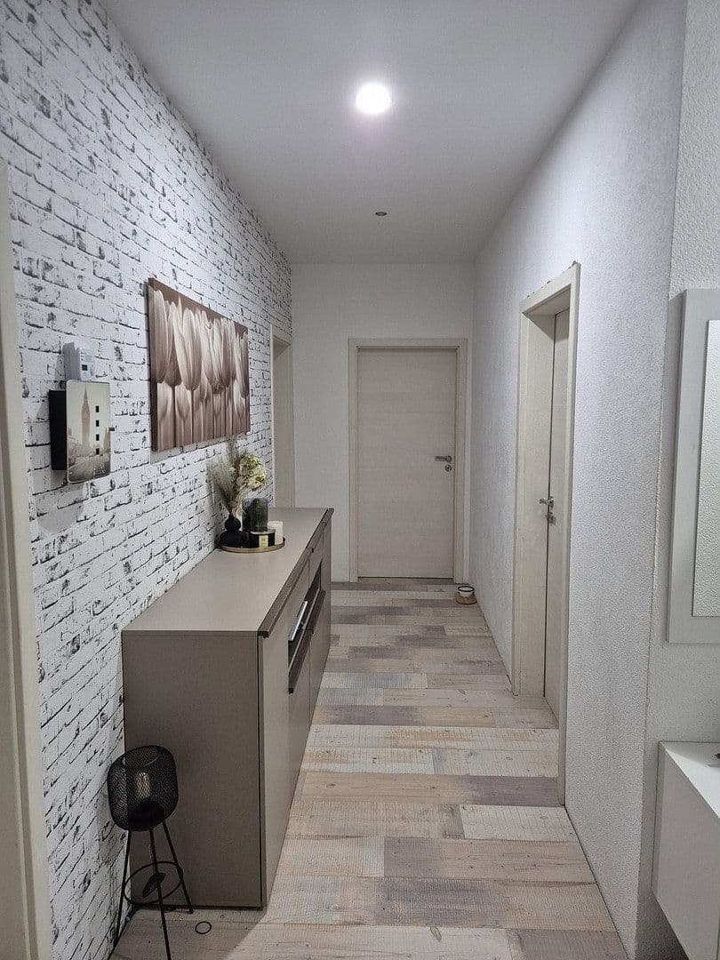 Predaj domu 140 m², pozemek 530 m², Winterbach, Bádensko-Wurttembersko Predaj domu 140 m², pozemek 530 m², Winterbach, Bádensko-Wurttembersko