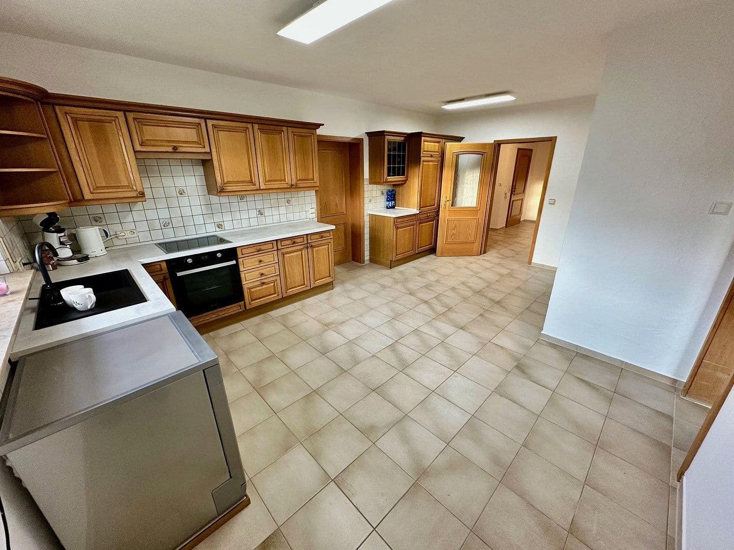 Prenájom bytu 3-izbový 150 m², Aichtal, Bádensko-Wurttembersko Prenájom bytu 3-izbový 150 m², Aichtal, Bádensko-Wurttembersko