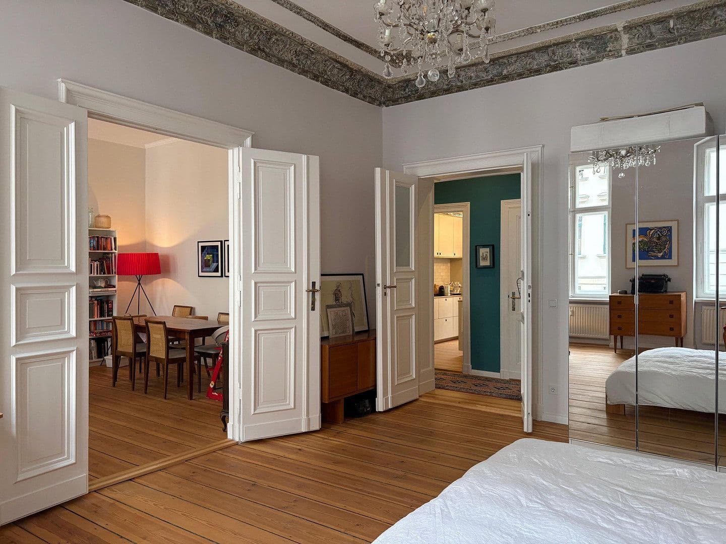 Predaj bytu 3-izbový 86 m², Berlin, Berlín Predaj bytu 3-izbový 86 m², Berlin, Berlín